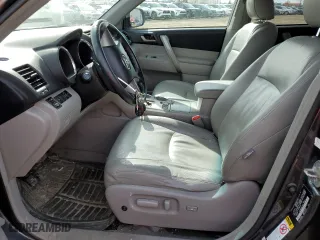 2010 Toyota Highlander SE with VIN 5TDJK3EH7AS013034, listed as a Copart auction lot 50070195 with 277,355 mi miles and Salvage Title. Bid and sale history available at carsss.com. Image 7.