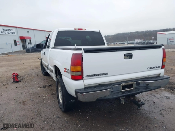 2002 Chevrolet Silverado 1500 LT with VIN 1GCEK19T32E199280, listed as a IAAI auction lot 41472421 with 1 mi miles. Bid and sale history available at carsss.com. Image 3.
