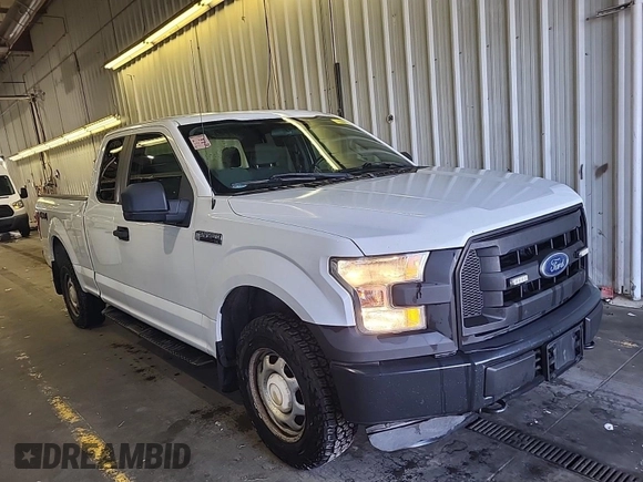 2015 Ford F-150 XLT z VIN 1FTFX1EF7FKD06649, wystawiony jako IAAI lot #42615380 z przebiegiem 177 590 mil mil oraz . Historia ofert i sprzedaży dostępna na DreamBid. Obrazek 41.