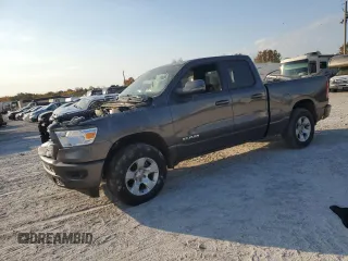 2024 Ram 1500 Big Horn z VIN 1C6RRFBG6RN148011, wystawiony jako Copart lot #77116404 z przebiegiem Nie podano mil oraz Szkoda całkowita • Salvage title. Historia ofert i sprzedaży dostępna na DreamBid. Obrazek 1.