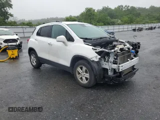 2020 Chevrolet Trax LT with VIN KL7CJLSB0LB043530, listed as a Copart auction lot 61128735 with 71,283 mi miles and Salvage title. Bid and sale history available at DreamBid. Image 4.