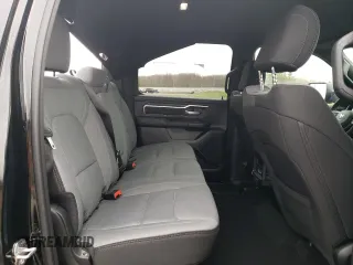 2025 Ram 1500 Big Horn z VIN 1C6SRFFP0SN559311, wystawiony jako Copart lot #48042015 z przebiegiem 491 mil mil oraz Szkoda całkowita • Salvage title. Historia ofert i sprzedaży dostępna na DreamBid. Obrazek 10.