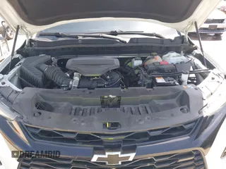 2022 Chevrolet Blazer LT z VIN 3GNKBDRS0NS135906, wystawiony jako IAAI lot #42070239 z przebiegiem 127 017 mil mil oraz . Historia ofert i sprzedaży dostępna na DreamBid. Obrazek 10.