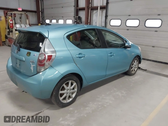 2014 Toyota Prius One z VIN JTDKDTB3XE1060360, wystawiony jako IAAI lot #41972531 z przebiegiem 140 012 mil mil oraz . Historia ofert i sprzedaży dostępna na DreamBid. Obrazek 4.