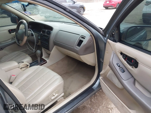 1998 Toyota Avalon XL with VIN 4T1BF18B7WU224978, listed as a IAAI auction lot 41357561 with 306,375 mi miles and . Bid and sale history available at DreamBid. Image 5.