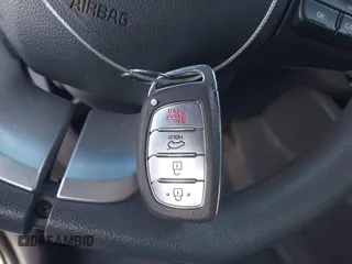 2017 Hyundai Ioniq Blue z VIN KMHC65LC2HU050185, wystawiony jako IAAI lot #42071522 z przebiegiem 105 186 mil mil oraz . Historia ofert i sprzedaży dostępna na DreamBid. Obrazek 11.