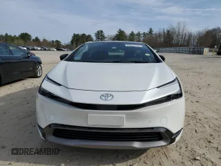 2024 Toyota Prius LE z VIN JTDADABU2R3020924, wystawiony jako Copart lot #53965455 z przebiegiem 3 240 mil mil oraz Szkoda całkowita • Salvage title. Historia ofert i sprzedaży dostępna na DreamBid. Obrazek 5.
