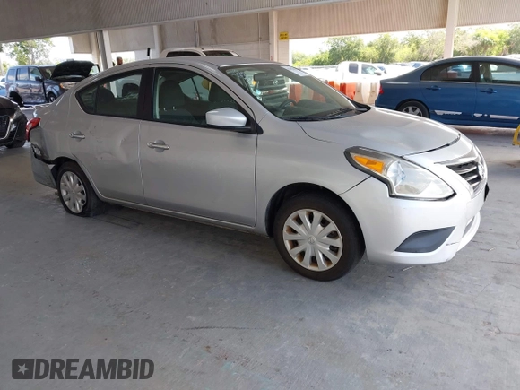 2019 Nissan Versa SV z VIN 3N1CN7AP0KL843210, wystawiony jako IAAI lot #42153678 z przebiegiem 94 408 mil mil oraz . Historia ofert i sprzedaży dostępna na DreamBid. Obrazek 1.