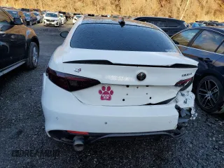 2019 Alfa Romeo Giulia Ti z VIN ZARFANBN0K7608050, wystawiony jako Copart lot #89119965 z przebiegiem 80 559 mil mil oraz Szkoda całkowita • Salvage title. Historia ofert i sprzedaży dostępna na DreamBid. Obrazek 6.