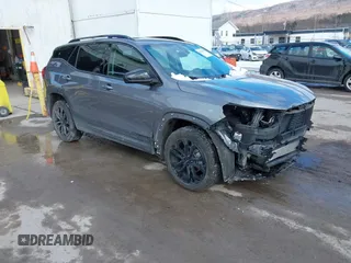 2020 GMC Terrain SLE with VIN 3GKALTEV6LL227822, listed as a IAAI auction lot 41330529 with 31,833 mi miles. Bid and sale history available at carsss.com. Image 1.