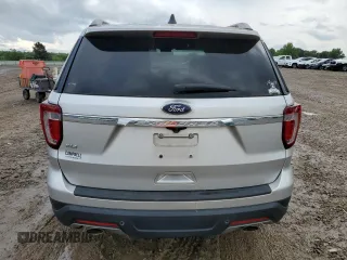 2018 Ford Explorer XLT z VIN 1FM5K7D81JGC69458, wystawiony jako Copart lot #54015705 z przebiegiem 169 783 mil mil oraz Szkoda całkowita • Salvage title. Historia ofert i sprzedaży dostępna na DreamBid. Obrazek 6.