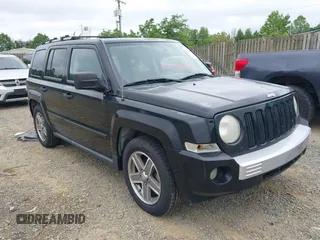 2007 Jeep Patriot Limited z VIN 1J8FF48W07D274075, wystawiony jako IAAI lot #42240970 z przebiegiem 160 990 mil mil oraz . Historia ofert i sprzedaży dostępna na DreamBid. Obrazek 1.