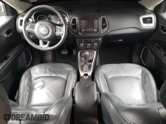 2017 Jeep Compass Sport z VIN 3C4NJDAB8HT647349, wystawiony jako Copart lot #56523595 z przebiegiem 86 728 mil mil oraz Szkoda całkowita • Salvage title. Historia ofert i sprzedaży dostępna na DreamBid. Obrazek 8.