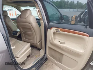 2007 Saturn Outlook XR z VIN 5GZER237X7J171339, wystawiony jako IAAI lot #42312549 z przebiegiem 179 534 mil mil oraz . Historia ofert i sprzedaży dostępna na DreamBid. Obrazek 8.