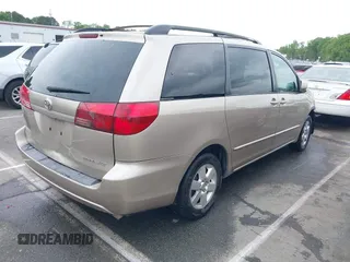 2004 Toyota Sienna XLE with VIN 5TDZA22CX4S205206, listed as a IAAI auction lot 42007779 with 173,794 mi miles. Bid and sale history available at carsss.com. Image 4.