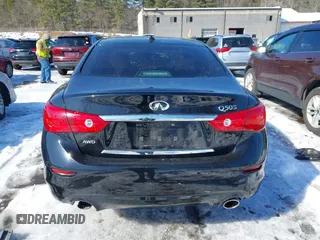 2015 Infiniti Q50 with VIN JN1BV7AR5FM390226, listed as a IAAI auction lot 41588250 with 121,928 mi miles. Bid and sale history available at carsss.com. Image 17.