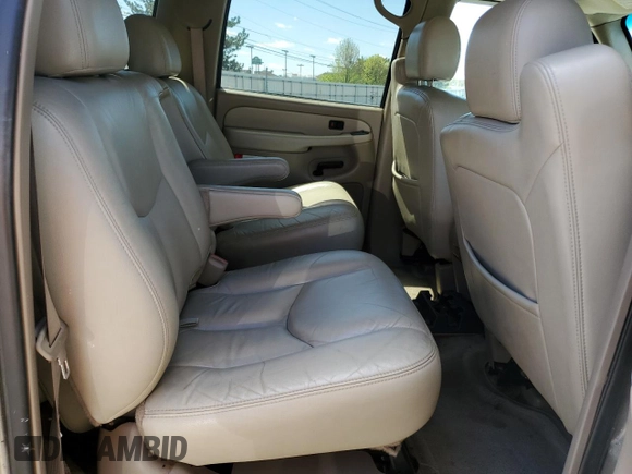 2003 Chevrolet Suburban LT with VIN 3GNGK26U33G194528, listed as a Copart auction lot 53511935 with 202,873 mi miles and Clean Title. Bid and sale history available at carsss.com. Image 11.