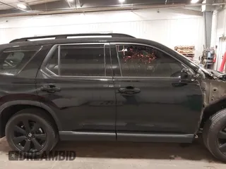 2025 Honda Pilot Black Edition with VIN 5FNYG1H97SB021763, listed as a IAAI auction lot 41059716 with 11,594 mi miles. Bid and sale history available at carsss.com. Image 13.
