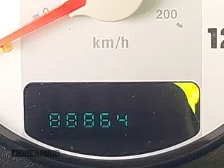 2005 Dodge Stratus SXT z VIN 1B3EL46R25N516995, wystawiony jako IAAI lot #41059297 z przebiegiem 88 864 mil mil oraz . Historia ofert i sprzedaży dostępna na DreamBid. Obrazek 14.
