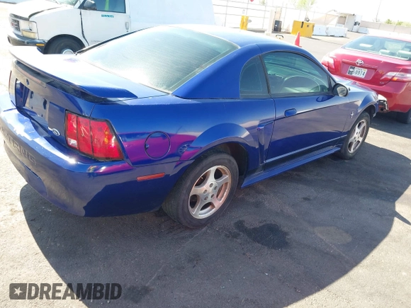 2002 Ford Mustang Standard z VIN 1FAFP40422F222075, wystawiony jako IAAI lot #42565741 z przebiegiem 139 096 mil mil oraz . Historia ofert i sprzedaży dostępna na DreamBid. Obrazek 4.