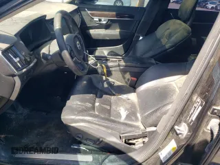 2018 Volvo S90 Momentum with VIN LVY102AK0JP050446, listed as a Copart auction lot 70877574 with 125,872 mi miles and Clean Title. Bid and sale history available at carsss.com. Image 7.