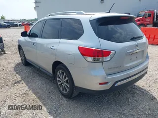 2015 Nissan Pathfinder SV with VIN 5N1AR2MN6FC607826, listed as a IAAI auction lot 42357176 with 176,280 mi miles and . Bid and sale history available at DreamBid. Image 3.