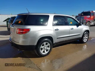 2008 Saturn Outlook XE z VIN 5GZER13758J189498, wystawiony jako IAAI lot #40548391 z przebiegiem Nie podano mil oraz . Historia ofert i sprzedaży dostępna na DreamBid. Obrazek 4.