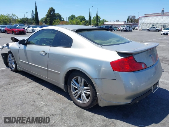 2003 Infiniti G35 w/Leather z VIN JNKCV54E13M222155, wystawiony jako IAAI lot #42324943 z przebiegiem 107 263 mil mil oraz . Historia ofert i sprzedaży dostępna na DreamBid. Obrazek 3.