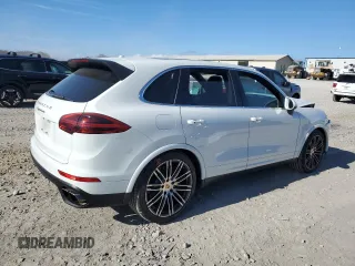 2015 Porsche Cayenne Turbo z VIN WP1AC2A23FLA82531, wystawiony jako Copart lot #79864874 z przebiegiem 74 051 mil mil oraz Szkoda całkowita • Salvage title. Historia ofert i sprzedaży dostępna na DreamBid. Obrazek 3.