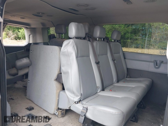 2016 Ford Transit XL z VIN 1FBZX2YM3GKB21517, wystawiony jako IAAI lot #42257881 z przebiegiem 127 237 mil mil oraz . Historia ofert i sprzedaży dostępna na DreamBid. Obrazek 8.