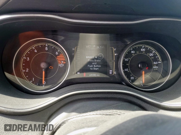 2021 Jeep Cherokee Latitude Plus with VIN 1C4PJLLB4MD116066, listed as a Copart auction lot 58583985 with 69,390 mi miles and Salvage title. Bid and sale history available at DreamBid. Image 9.