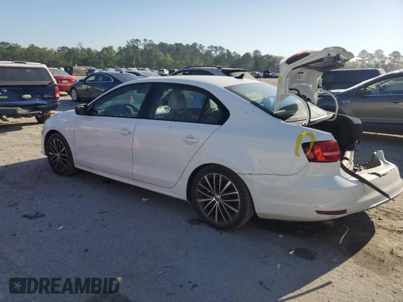 2015 Volkswagen Jetta SE с VIN 3VWD17AJ4FM328801, выставлен на аукционе Copart как лот 52684145 с пробегом 140 860 миль миль и Списание • Salvage title. История ставок и продаж доступна на DreamBid. Изображение 2.