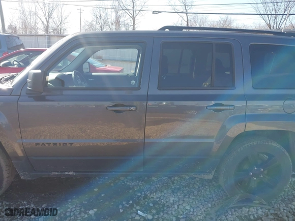2014 Jeep Patriot Sport with VIN 1C4NJPBA0ED758437, listed as a IAAI auction lot 41532633 with 138,572 mi miles. Bid and sale history available at carsss.com. Image 14.