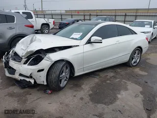 2011 Mercedes-Benz E-Class E 350 with VIN WDDKJ5GB5BF105732, listed as a IAAI auction lot 41465488 with 169,086 mi miles. Bid and sale history available at carsss.com. Image 16.