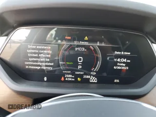 2023 Audi e-tron GT Premium Plus z VIN WAUFJBFW4P7002329, wystawiony jako Copart lot #58252313 z przebiegiem 2589 mil mil oraz . Historia ofert i sprzedaży dostępna na DreamBid. Obrazek 9.