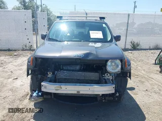 2017 Jeep Renegade Latitude with VIN ZACCJBBB9HPG63464, listed as a IAAI auction lot 42592072 with 78,031 mi miles and . Bid and sale history available at DreamBid. Image 12.