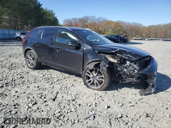 2018 Volvo V60 z VIN YV440MWK0J2057058, wystawiony jako Copart lot #53334575 z przebiegiem 82 041 mil mil oraz Szkoda całkowita • Salvage title. Historia ofert i sprzedaży dostępna na DreamBid. Obrazek 4.
