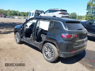2022 Jeep Compass Limited z VIN 3C4NJDCB8NT191166, wystawiony jako IAAI lot #40284278 z przebiegiem 31 791 mil mil oraz . Historia ofert i sprzedaży dostępna na DreamBid. Obrazek 3.