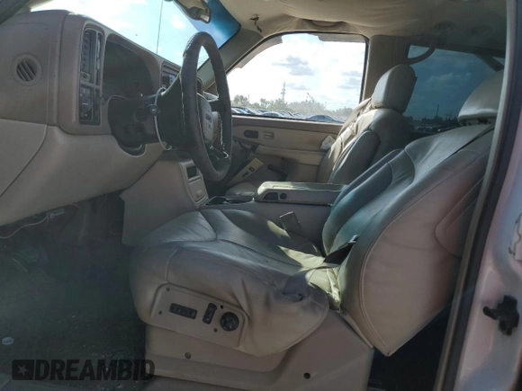 2001 GMC Yukon XL SLT with VIN 1GKEC16T51J253741, listed as a Copart auction lot 77461934 with 0 mi miles and Salvage Title. Bid and sale history available at carsss.com. Image 7.