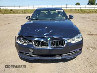2016 BMW 3 Series 328d z VIN WBA8E5C50GK388562, wystawiony jako Copart lot #69833464 z przebiegiem 93 762 mil mil oraz Czysty tytuł • Clean title. Historia ofert i sprzedaży dostępna na DreamBid. Obrazek 5.