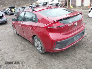 2020 Hyundai Ioniq Blue z VIN KMHC65LC5LU228888, wystawiony jako IAAI lot #41921248 z przebiegiem 45 599 mil mil oraz . Historia ofert i sprzedaży dostępna na DreamBid. Obrazek 3.