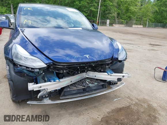 2024 Tesla Model Y Long Range z VIN 7SAYGDEE4RA247532, wystawiony jako IAAI lot #42205480 z przebiegiem 21 273 mil mil oraz . Historia ofert i sprzedaży dostępna na DreamBid. Obrazek 12.