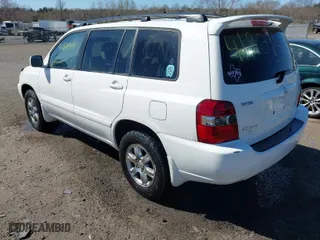 2007 Toyota Highlander w/3rd Row with VIN JTEEP21A870211778, listed as a IAAI auction lot 41821461 with 231,498 mi miles. Bid and sale history available at carsss.com. Image 3.
