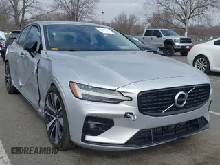 2022 Volvo S60 Momentum with VIN 7JRL12TZ8NG154231, listed as a IAAI auction lot 41796194 with 127,933 mi miles. Bid and sale history available at carsss.com. Image 1.