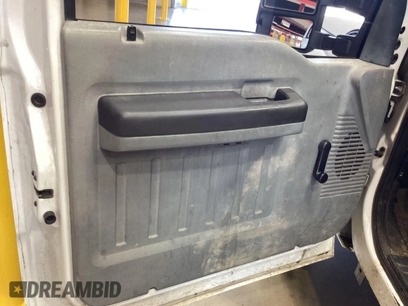 2012 Ford F-250 XL with VIN 1FT7W2B66CEB41821, listed as a IAAI auction lot 42702754 with 174,731 mi miles and . Bid and sale history available at DreamBid. Image 4.