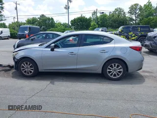 2016 Mazda 3 i Sport z VIN JM1BM1U78G1311190, wystawiony jako IAAI lot #42277252 z przebiegiem 237 392 mil mil oraz . Historia ofert i sprzedaży dostępna na DreamBid. Obrazek 14.