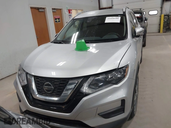 2020 Nissan Rogue SL with VIN 5N1AT2MV0LC795806, listed as a IAAI auction lot 41660180 with 64,217 mi miles and . Bid and sale history available at DreamBid. Image 12.