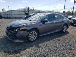 2019 Toyota Camry LE with VIN 4T1B11HK8KU179087, listed as a Copart auction lot 52373775 with 33,215 mi miles and Salvage Title. Bid and sale history available at carsss.com. Image 1.