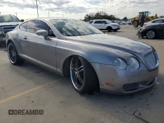 2006 Bentley Continental GT GT z VIN SCBCR63W76C037174, wystawiony jako Copart lot #79240794 z przebiegiem 103 577 mil mil oraz Nie do naprawy. Historia ofert i sprzedaży dostępna na DreamBid. Obrazek 4.