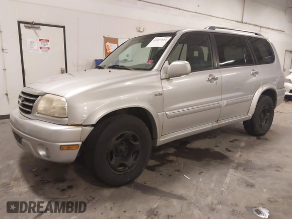 2002 Suzuki XL-7 Standard with VIN JS3TX92V024110369, listed as a IAAI auction lot 41815661 with 120,210 mi miles. Bid and sale history available at carsss.com. Image 22.